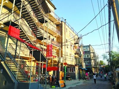 北京动批导购扎堆南平庄村里租户得有上万人