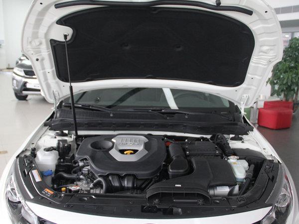 起亚(进口) 2.0L AT 发动机局部特写