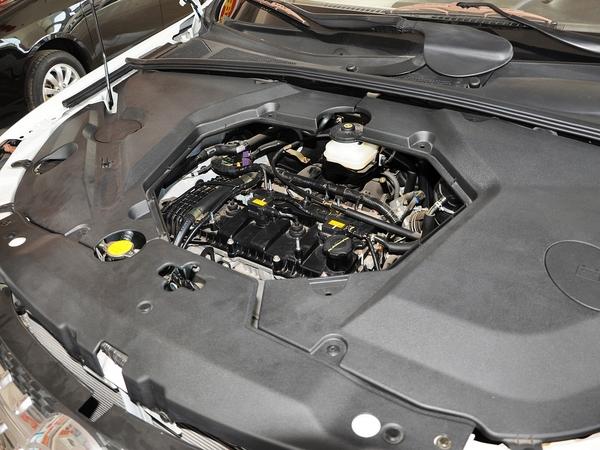 比亚迪 劲悦版 2.0L 手动 发动机主体特写