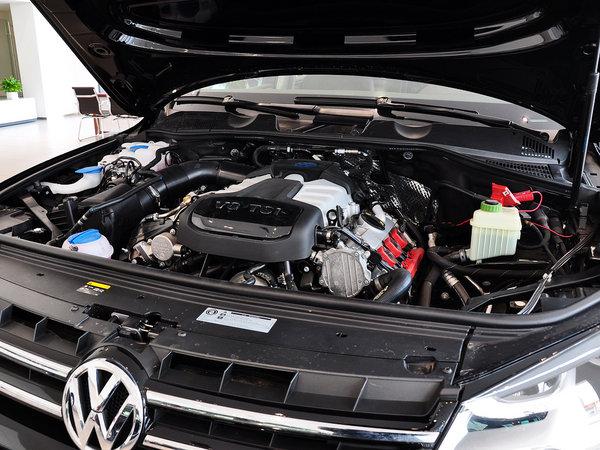 大众(进口) 3.0TSI 发动机主体特写
