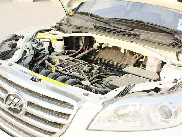 力帆汽车 1.8L 发动机主体特写