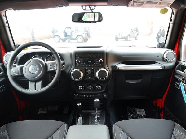 Jeep 3.0L 自动 中控台整体