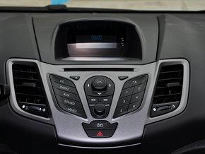 长安福特 三厢 1.5L 手动 中控台中央特写