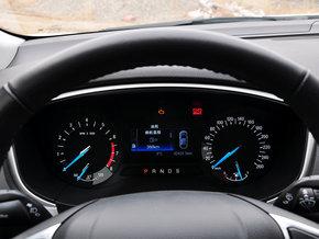 长安福特 1.5T AT 方向盘后方仪表盘