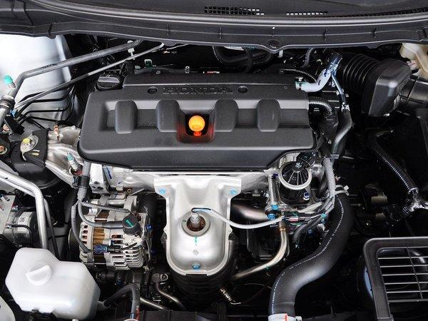 东风本田 1.8L 自动 发动机主体特写