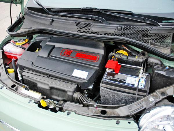 菲亚特(进口) C 1.4 自动 发动机主体特写