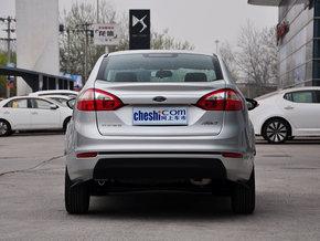 长安福特 三厢 1.5L 手动 车辆正后方尾部视角