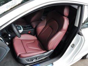 奥迪(进口) 45TFSI 2.0T CVT 驾驶席座椅前45度视图