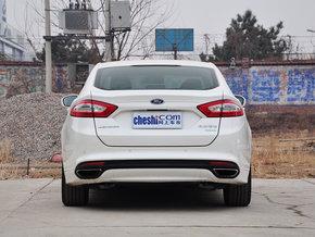 长安福特 1.5T AT 车辆正后方尾部视角