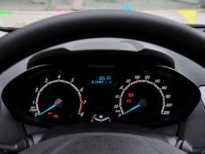 长安福特 三厢 1.5L 手动 方向盘后方仪表盘