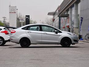 长安福特 三厢 1.5L 手动 车辆正右侧