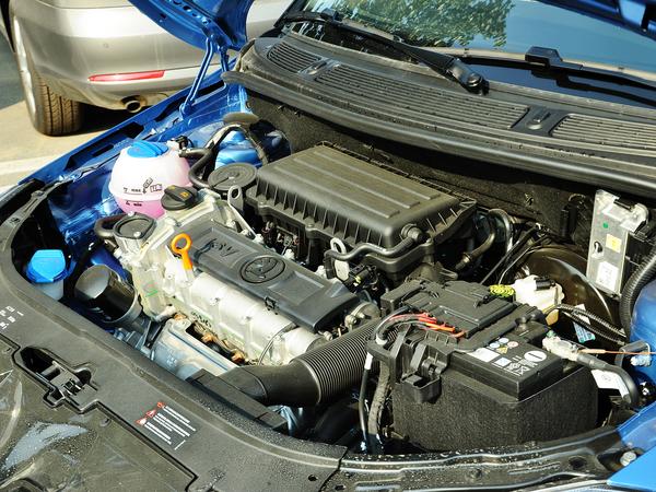 ˹�´� 1.4L �ֶ� ������������д