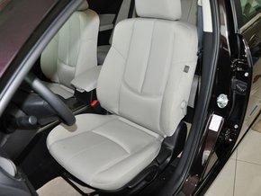 一汽马自达 2.0 自动 驾驶席座椅前45度视图