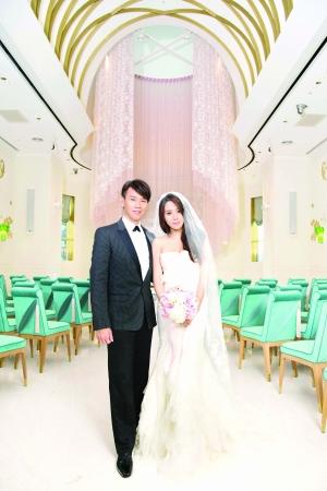 陶喆派豪华车队接新娘自曝婚礼时落泪图