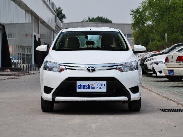 一汽丰田 1.5l 自动 车头正面视角