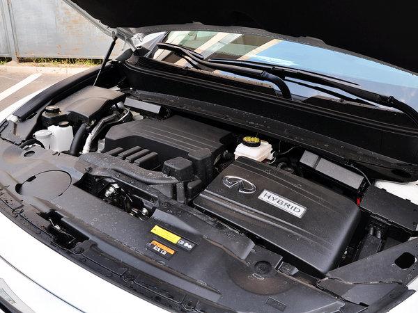 英菲尼迪 2.5l 发动机主体特写