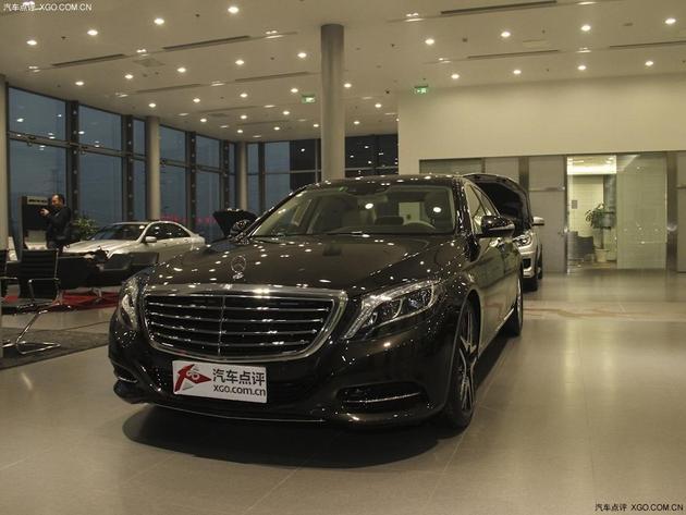 奔驰S级现金优惠10万 还有好礼送有现车