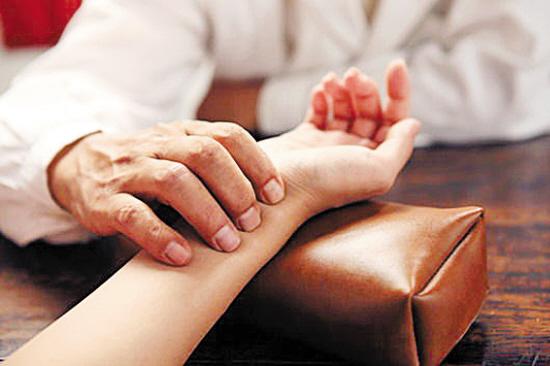 诊脉能验孕西医开价5万证伪中医出20万摆擂