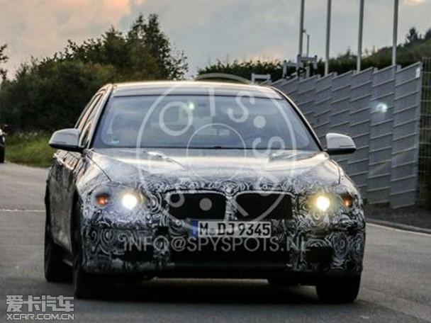 ������һ��5ϵ���а泵�͵���