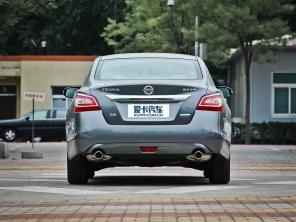 东风日产2013款天籁