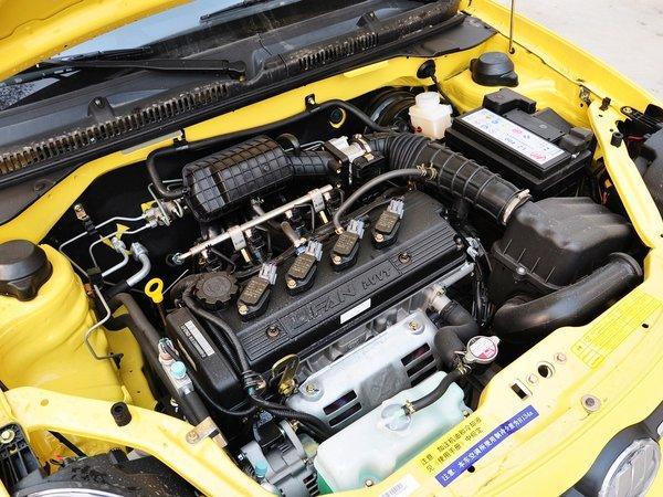 力帆汽车 1.3l 手动 发动机主体特写