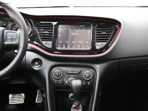 致悦对比高尔夫7