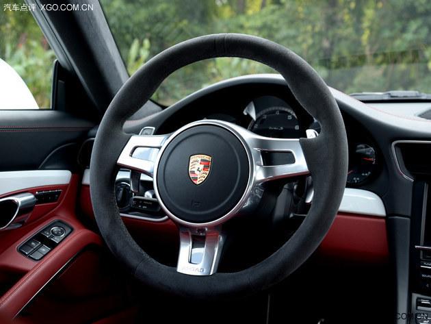 德系技术杰作 试驾保时捷911 Turbo S