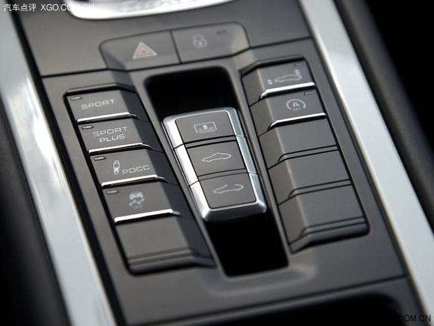 德系技术杰作 试驾保时捷911 Turbo S