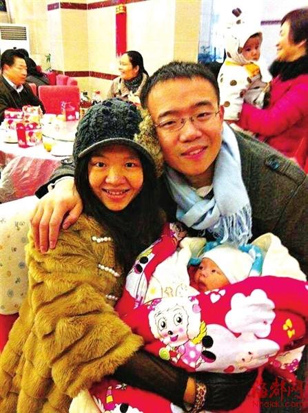 ������ʶʮ��ʼ�շ־����� ÿ��һ��ʫΪ������