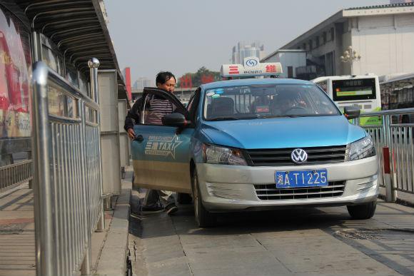 南昌,昆明,武汉等地取消或下调出租车燃油费,同样作为省会城市的长沙