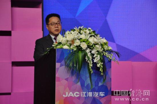 江淮汽车股份公司副总经理,乘用车营销公司总经理 严刚致辞在mpv领域