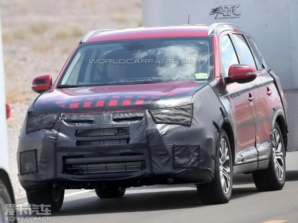 三菱新欧蓝德搭混动系统 将明年4月亮相