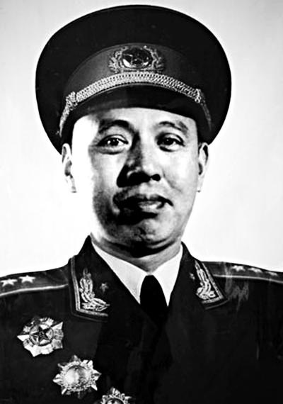 开国上将陈伯钧曾被毛泽东誉为红军干才图