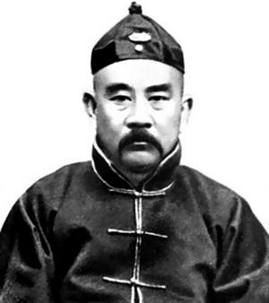 张勋晚年生活极尽奢靡 脑后仍留着辫子(图)