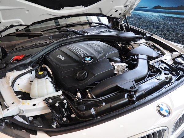 宝马(进口) 335i 3.0t 自动 发动机主体特写