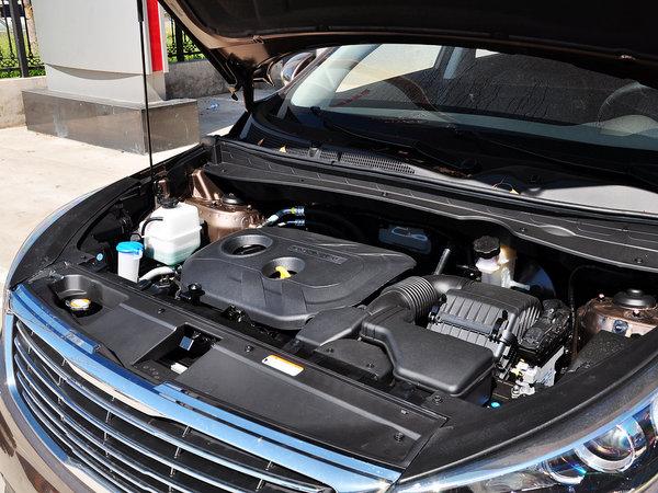 东风悦达起亚 2.0L 自动 发动机主体特写