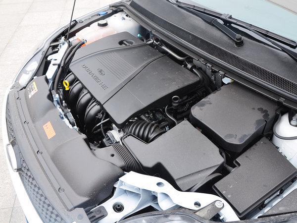 长安福特 两厢经典 1.8L 自动 发动机主体特写