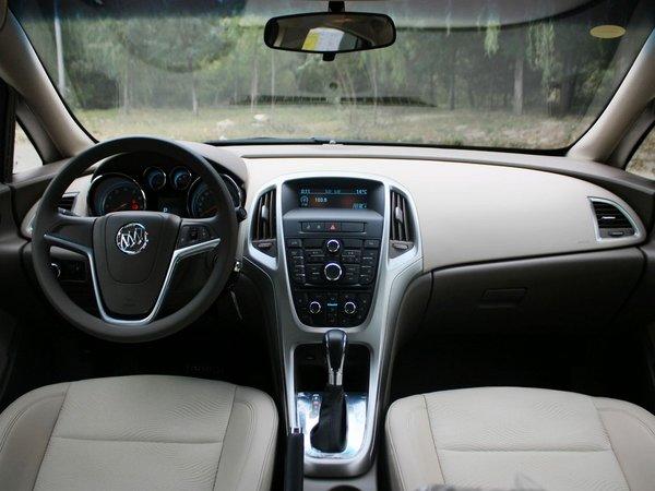 别克 GT 1.6L 自动 中控台整体