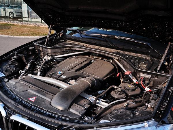 宝马(进口) xDrive35i 发动机主体特写