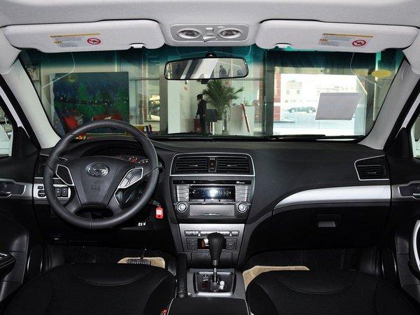 广汽传祺 2.0L 自动 中控台整体