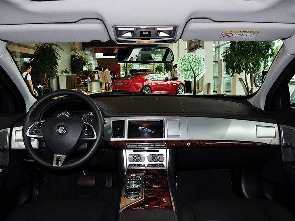 �ݱ� 2.0T �Զ� �п�̨����