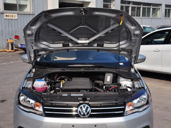 一汽-大众 1.6L 自动 发动机局部特写