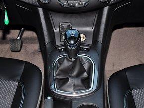 雪佛兰 1.5L 手动 挂档把手特写