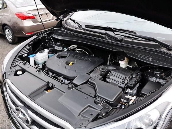 北京现代 改款 GLS 2.0L 自动 发动机主体特写