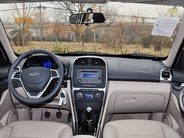 奇瑞汽车 1.6L 手动 中控台整体