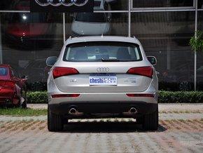 一汽奥迪 40 TFSI quattro 车辆正后方尾部视角