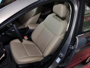 长安福特 1.5L 手动 驾驶席座椅前45度视图