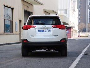 一汽丰田 2.5L 自动 车辆正后方尾部视角