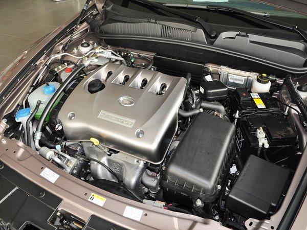 广汽传祺 2.0L 自动 发动机主体特写