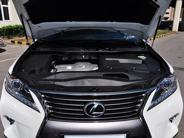 雷克萨斯 270 2.7L 自动 发动机局部特写